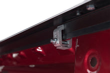 Load image into Gallery viewer, Tonno Pro 15-19 Chevy Colorado 5ft Fleetside Lo-Roll Tonneau Cover